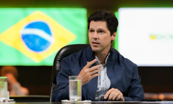 Daniel Vilela chega a 44,3% e abre 21,2 pontos de vantagem, aponta Directa Pesquisas